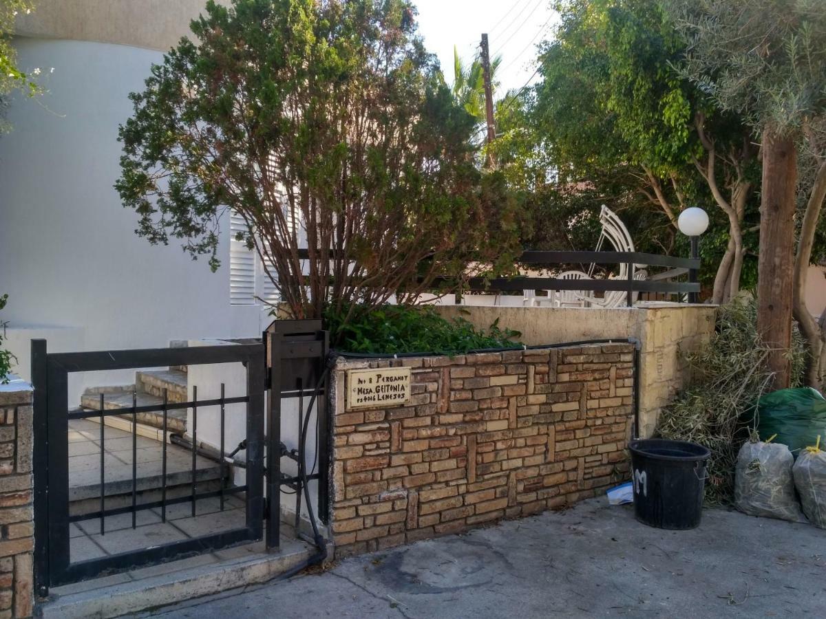 Mystery Shack Albergue Limassol Exterior foto